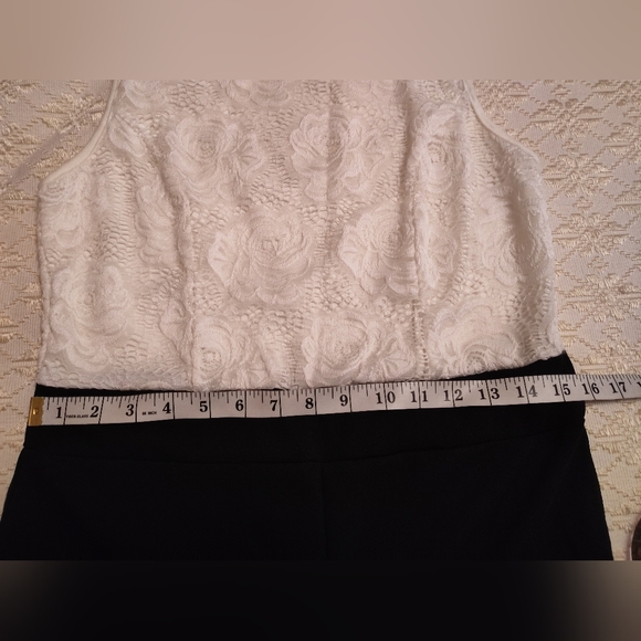 Black and white jumpsuit - Picture 9 of 12